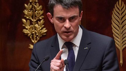 &nbsp; (Le bureau national du Ps fait un rappel au règlement et à la cohésion pour éviter l'arme du 49.3 utilisée par Manuel Valls © MaxPPP)