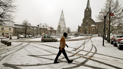 Une place enneigée à Hautmont (Nord), le 9 janvier 2025. (SAMI BELLOUMI / LA VOIX DU NORD / MAXPPP)