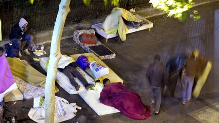 Faut-il ouvrir un centre d'accueil pour migrants à Paris ?