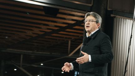 Carnet de campagne : Mélenchon en meeting à Toulouse, Macron dans un centre d’hébergement d’urgence