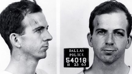 Lee Harvey Oswald le 23 novembre 1963
 (Legacy/PHOTOSHOT/MAXPPP)