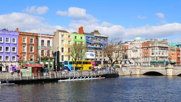 &nbsp; (Les maisons typiques irlandaises et colorées des rives de la Liffey © DR)