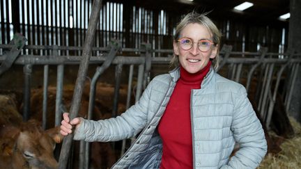 Véronique Le Floc'h, présidente du syndicat agricole Coordination rurale, dans son exploitation du Finistère, le 14 décembre 2022. (VINCENT MOUCHEL / MAXPPP)