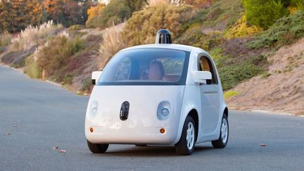 La photo, publi&eacute;e par Google, lundi 22 d&eacute;cembre 2014,&nbsp;de son dernier prototype de voiture sans conducteur. (GOOGLE)