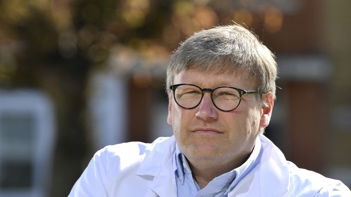 Le docteur Marc Decroly à Bruxelles, le 28 mai 2022. (JOHN THYS / AFP)