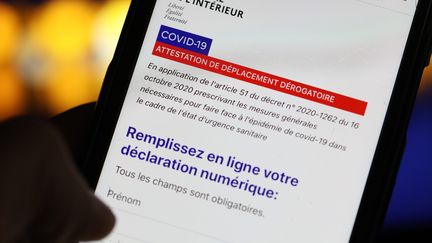 L'application Tous Anti Covid permet de générer des attestations dématérialisées. (ARNAUD JOURNOIS / MAXPPP)