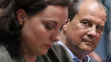 Le Premier secr&eacute;taire du PS, Jean-Christophe Cambad&eacute;lis, aux c&ocirc;t&eacute;s de la secr&eacute;taire nationale d'EELV,&nbsp;Emmanuelle Cosse, le 28 ao&ucirc;t 2015 &agrave; La Rochelle (Charente-Maritime). (STEPHANE MAHE / REUTERS / X02520)