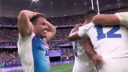 La star française s'offre un doublé dans la dernière action du match et porte le score à 28-7 ! La France est championne olympique et décroche la première médaille d'or de la délégation tricolore dans ces Jeux !