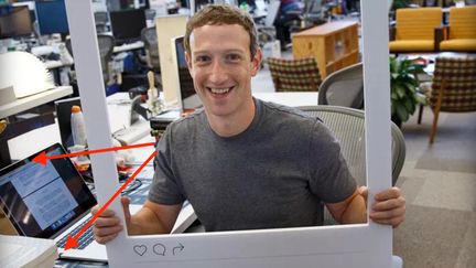 &nbsp; (Sur cette photo, la webcam et le micro de l'ordinateur de Mark Zuckerberg semblent bien occultés © Facebook)