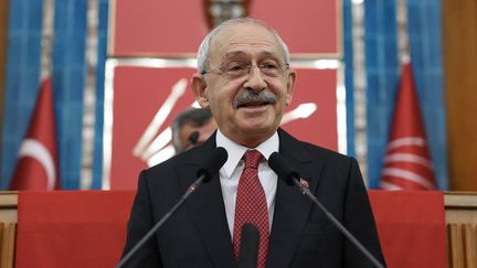 Kemal Kiliçdaroglu va défier Recep Tayyip Erogan dans les urnes, une première. (ADEM ALTAN / AFP)