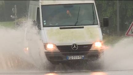 Intempéries : la Moselle a été placée en vigilance rouge pluie-inondation (FRANCEINFO)