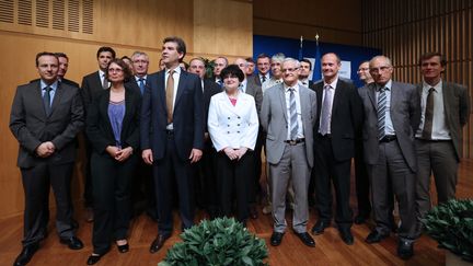 Arnaud Montebourg (C), lors de la pr&eacute;sentation des 22 commissaires au redressement productif, le 2 juillet 2012 au minist&egrave;re de l'Economie, &agrave; Paris.&nbsp; (THOMAS SAMSON / AFP)