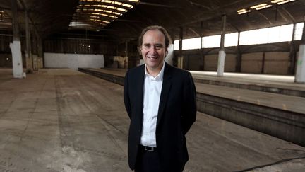 &nbsp; (Xavier Niel lors du lancement des travaux de la halle Freyssinet à Paris, destinée à devenir un incubateur à start-ups © Maxppp)