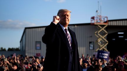 Le président américain Donald Trump lors d'une réunion publique&nbsp;dans l'Etat américain du Minnesota, le 19 septembre 2020. (BRENDAN SMIALOWSKI / AFP)