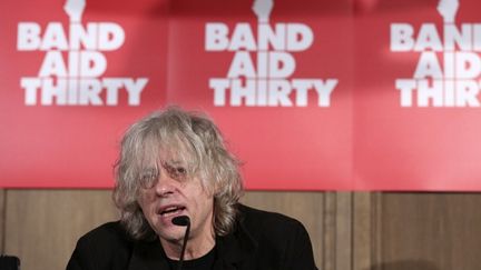 Bob Geldof donne une conf&eacute;rence de presse pour la sortie de la chanson caritative contre Ebola du collectif Band Aid, &agrave; Berlin (Allemagne), le 13 novembre 2014. (PICTURE ALLIANCE / AFP)