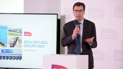 Le PDG de la SNCF Jean-Pierre Farandou lors de la présentation des résultats annuels, le 24 février 2022 à Saint-Denis (Seine-Saint-Denis). (ERIC PIERMONT / AFP)