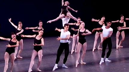 Le New York City Ballet emmené par Robert Fairchild
 (France 3 / Culturebox)