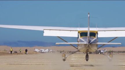 Aviation : le rallye de l'aéropostale suit les traces du Petit Prince (France 2)