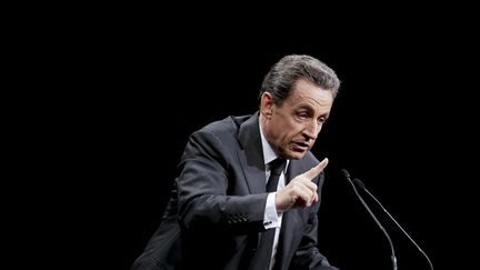  (Nicolas Sarkozy à la tribune du meeting de Sens commun samedi © Maxppp)