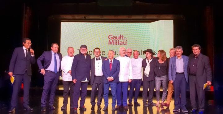 La soirée du Gault et Millau au Moulin Rouge, avec la nouvelle "Académie" de 10 chefs hors classement. (GAULT ET MILLAU)