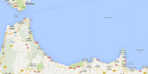 150 km séparent Ceuta l'enclave située face à Gibraltar de Melilla près de la frontière algérienne.
 (FTV avec Google)