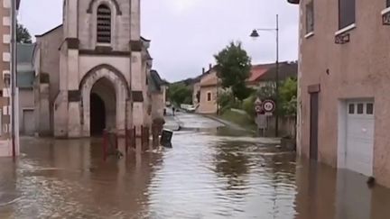 Dordogne : montée des eaux dans le département