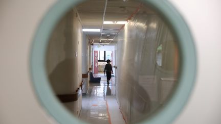 Dans une unité de pédopsychiatrie de l'hôpital Robert Debré à Paris, le 10 novembre 2020. Photo d'illustration. (ARNAUD JOURNOIS / MAXPPP)