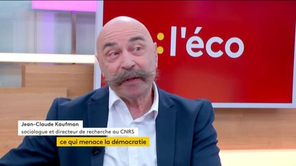 Invité de Jean-Paul Chapel dans ":l'éco", Jean-Claude Kaufmann, sociologue et directeur de recherche au CNRS, est venu parler de son nouveau livre : "La fin de la démocratie, apogée et déclin de la civilisation".