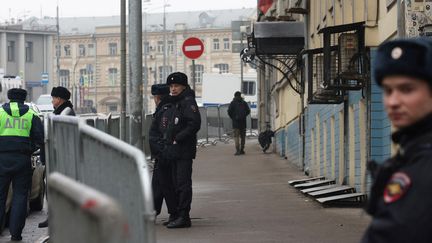 Policiers russes à Moscou le 24 mars 2024. (TATYANA MAKEYEVA / AFP)