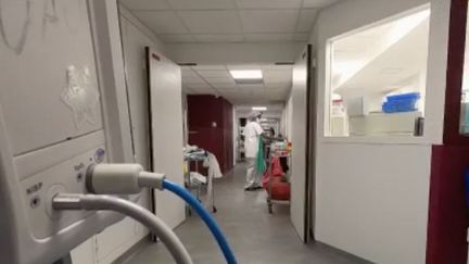 Seine-Saint-Denis : l'hôpital Delafontaine sous tension face à la troisième vague de Covid-19