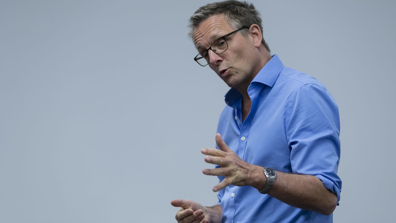 Michael Mosley, star British TV physician, discovered useless in Greece