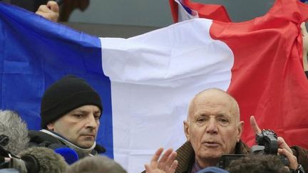  (Le général Piquemal lors de la manifestation anti-migrants à Calais © Pascal Rossignol / Reuters)