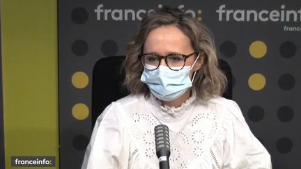 La journaliste Caroline Roux, le 8 décembre 2020. (FRANCEINFO / RADIOFRANCE)