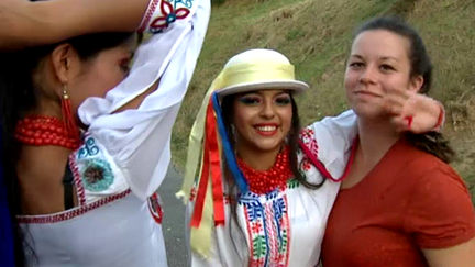 Sourires et rencontres entre tous les pays
 (France 3)