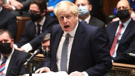 Boris Johnson,&nbsp;répondant&nbsp;aux Questions&nbsp;au Premier ministre à la Chambre des Communes à Londres, le 12 janvier 2022. (JESSICA TAYLOR / UK PARLIAMENT)