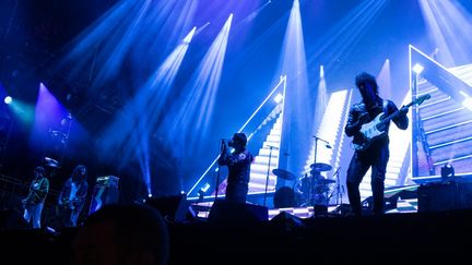 Le groupe de rock américain “The Strokes” se produit sur scène lors de la dernière édition du festival Rock en Seine à Saint-Cloud, au sud-ouest de Paris, le 27 août 2023. (ANNA KURTH / AFP)