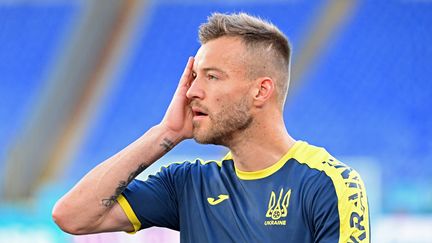 L'attaquant international ukrainien&nbsp;Andriy Yarmolenko, à l'entraînement lors de l'Euro 2021 à Rome. (ALBERTO PIZZOLI / AFP)