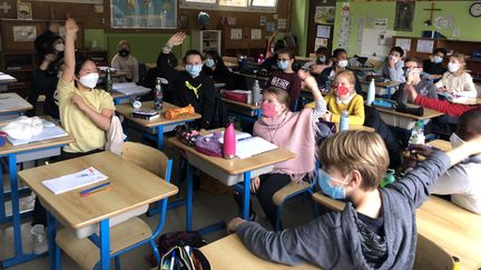 Covid-19 : des capteurs dans les écoles pour mesurer le CO2