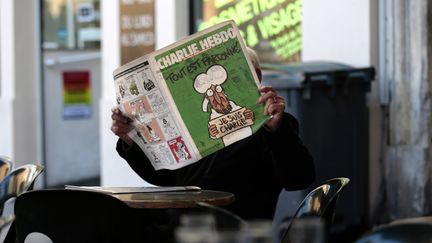 Plus de quatre Fran&ccedil;ais interrog&eacute;s sur dix pensent qu'il faut &eacute;viter de publier des caricatures de Mahomet, selon un sondage Ifop pour le "JDD", dimanche 18 janvier 2015. (ERIC GAILLARD / REUTERS)