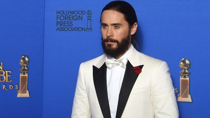 L'acteur Jared Leto a rendu hommage aux Fran&ccedil;ais qui manifestaient dimanche 11 janvier 2015 depuis les Golden Globes &agrave; Beverly Hills (Californie, Etats-Unis).&nbsp; (FREDERIC J BROWN / AFP)