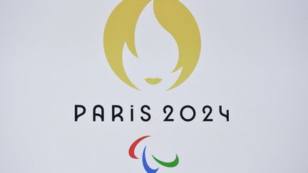 Le logo des Jeux paralympiques de Paris 2024 lors de sa cérémonie de présentation, le 21 octobre 2019. (STEPHANE DE SAKUTIN / AFP)