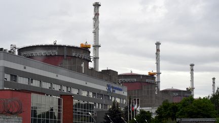 La centrale nucléaire de Zaporijjia, occupée par les forces russes, le 14 juin 2023. (OLGA MALTSEVA / AFP)