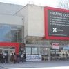 L'entrée du théâtre d'Orléans (Loiret), occupé depuis le 12 mars 2021. (GUILLEMETTE JEANNOT / FRANCEINFO)