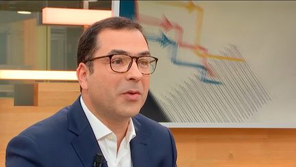 Karim Soleilhavoup, le directeur général du groupe, invité de Jean-Paul Chapel, mardi 26 avril 2022 sur franceinfo. (FRANCEINFO / FRANCE TELEVISION)