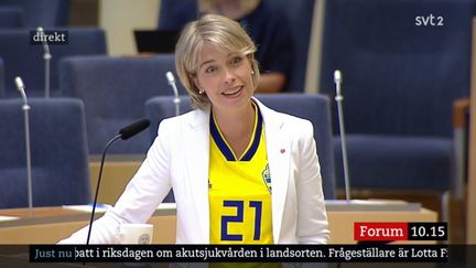 La&nbsp;ministre des Affaires sociales et de la Santé, Annika Strandhäll, le 27 juin 2018 au Parlement suédois. (SVT2)