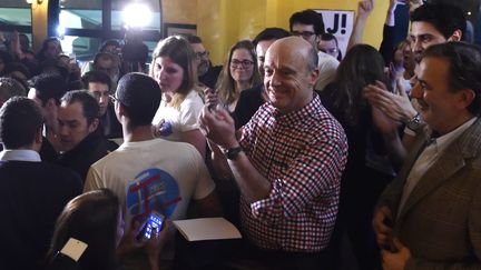 Alain Juppé, lors d'une soirée au pub Corcoran's, le 30 janvier 2016 à Paris. (ALAIN JOCARD / AFP)