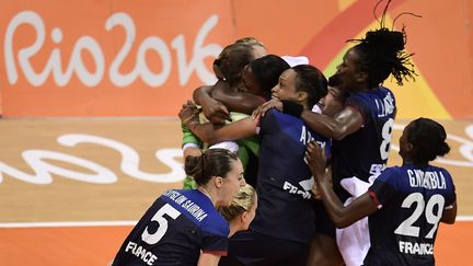 JO 2016 : des Bleues à suivre en demi en basket et handball