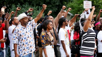 Des habitants assistent aux funérailles de Philand Castile à St Paul (Minnesota), le 14 juillet 2016. (ADAM BETTCHER / REUTERS)