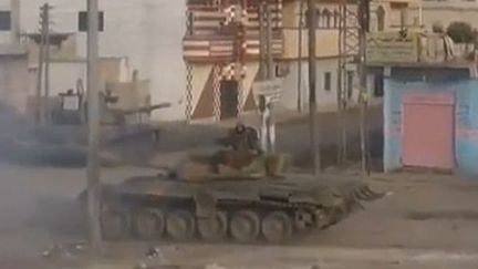 Un char de l'arm&eacute;e syrienne, &agrave; Homs (Syrie), en d&eacute;cembre 2011. (FTVi)