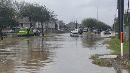 Images du Texas, Etat frappé également par les inondations comme ici à&nbsp;Houston, le 18 janvier 2017 (CITIZENSIDE / TIONDRA HAMILTON / AFP)